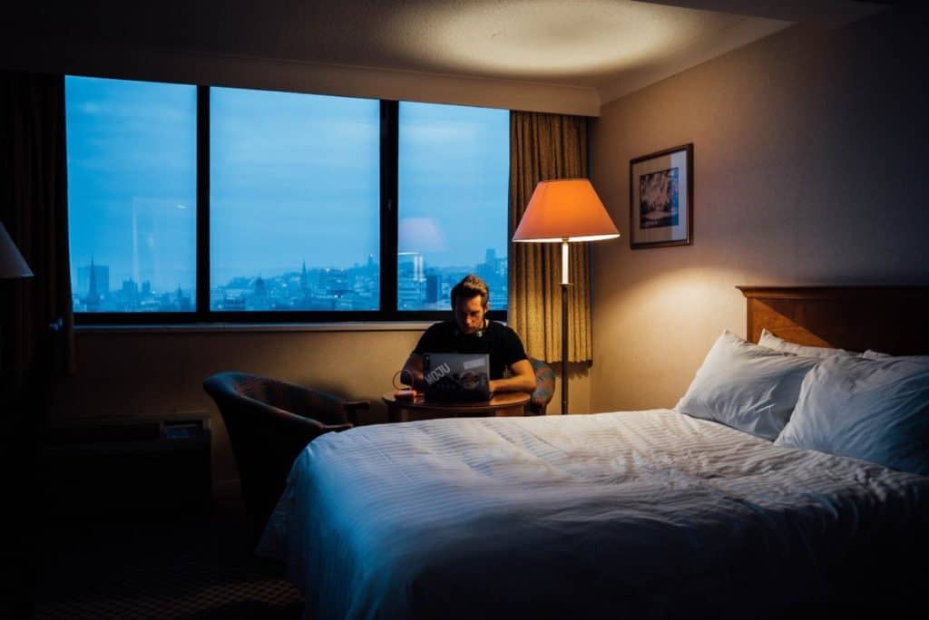 sleeping-in-hotel-rooms